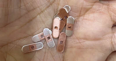 சில்வர் இன்லே ஸ்ட்ரிப் மூலம் செய்யப்பட்ட முத்திரைகளுக்கான ஏற்றுமதி